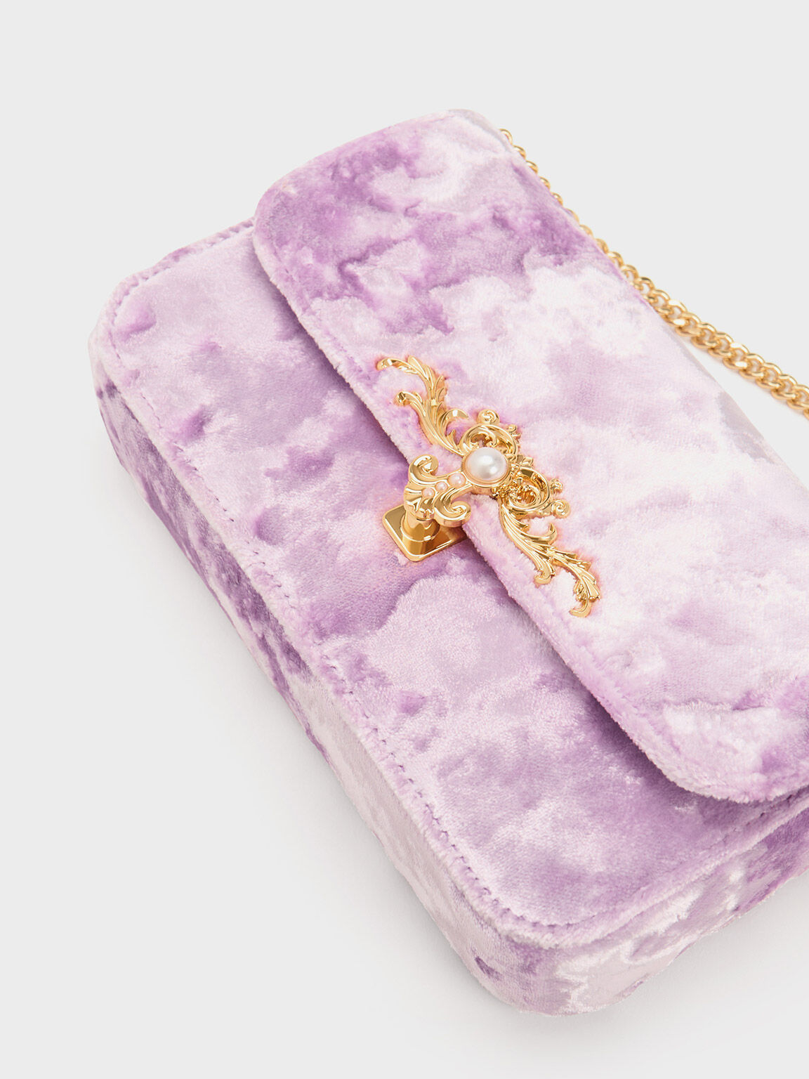 Bolso Clutch Merial de Terciopelo con Acento Metálico, Lilac, hi-res