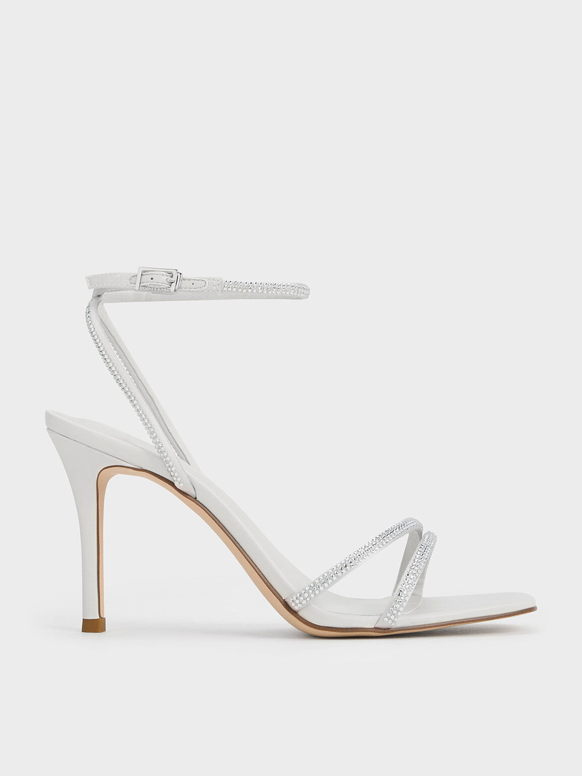 White sandals size best sale 5