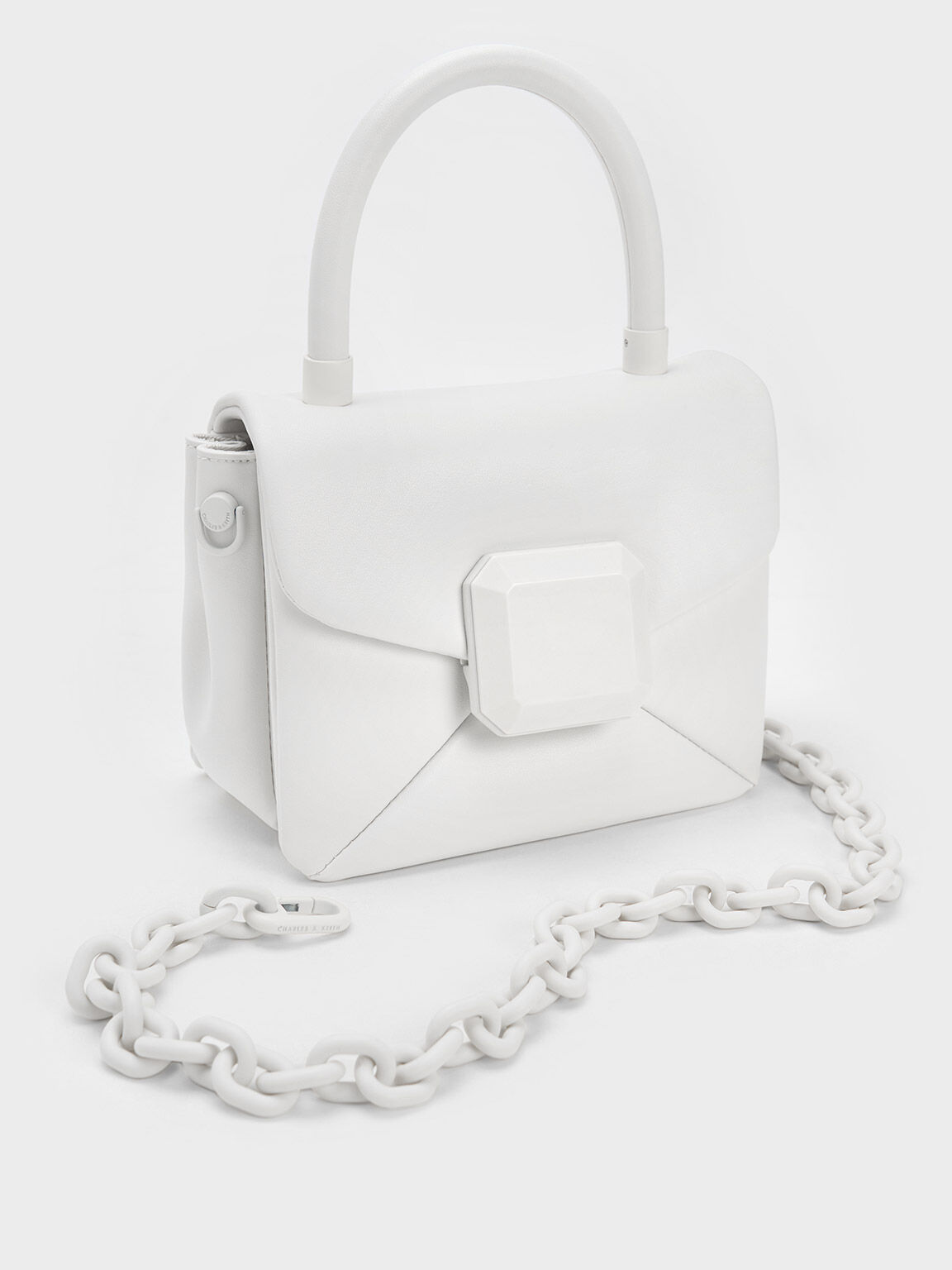 Bolso geométrico con cierre de presión y asa superior, Blanco, hi-res