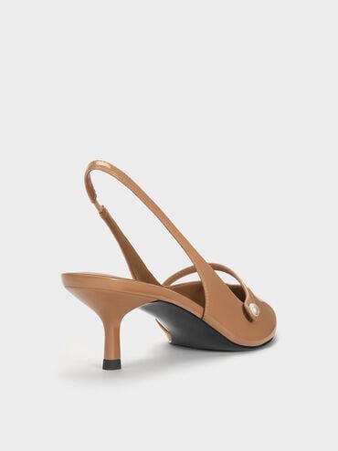Zapatos de tacón bajo con tira trasera y hebilla de perla de charol Helena, Caramelo, hi-res
