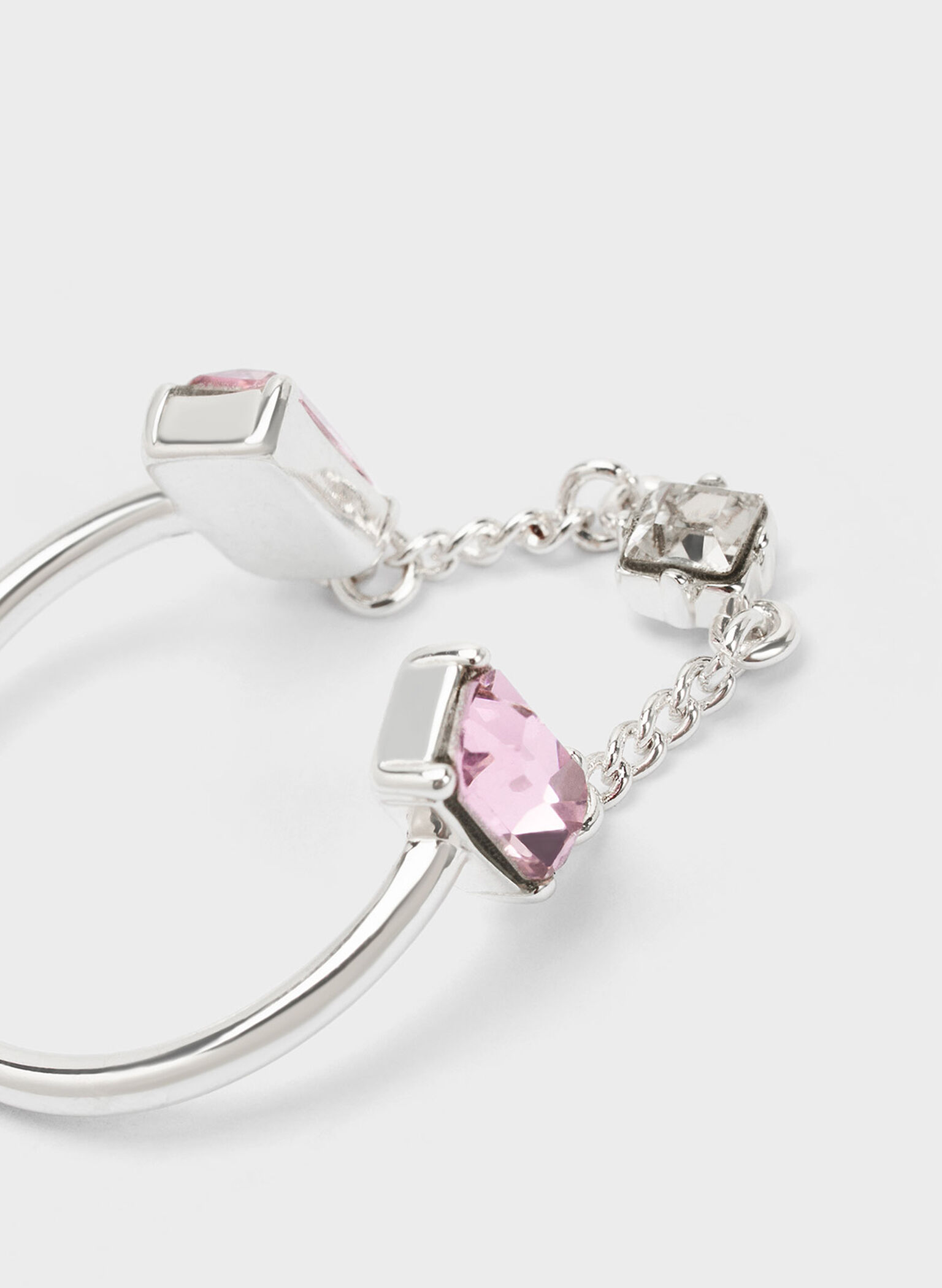 Anillo escultural Zira de cadena con cristal, Plateado, hi-res