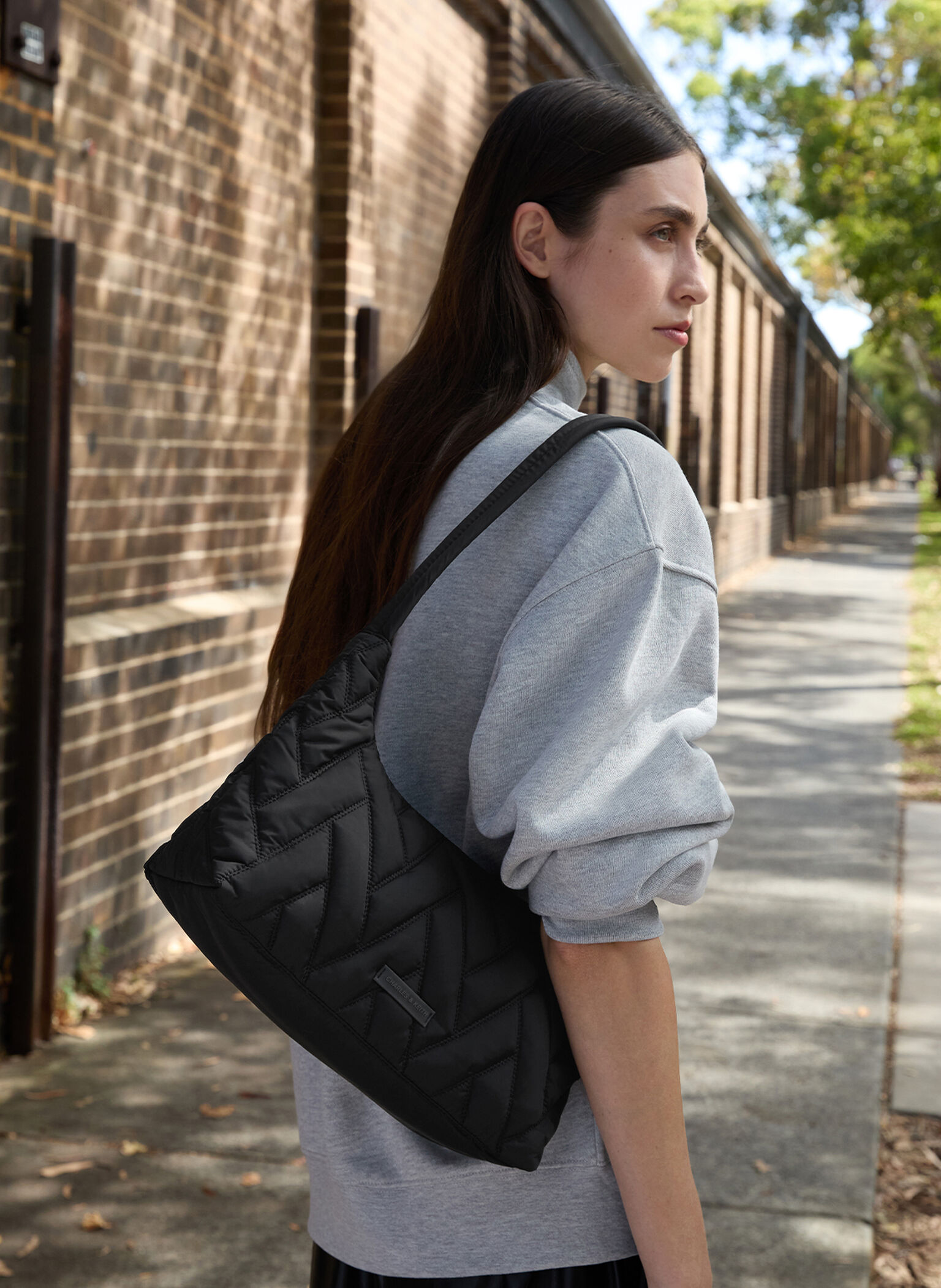 Bolso de hombro estilo chevron de nylon, negro azabache, hi-res