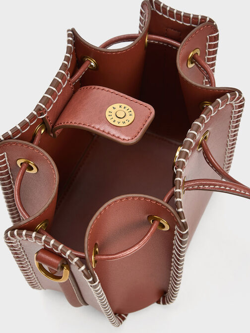 Bolso bombonera Circe con puntadas en los bordes, Moka, hi-res