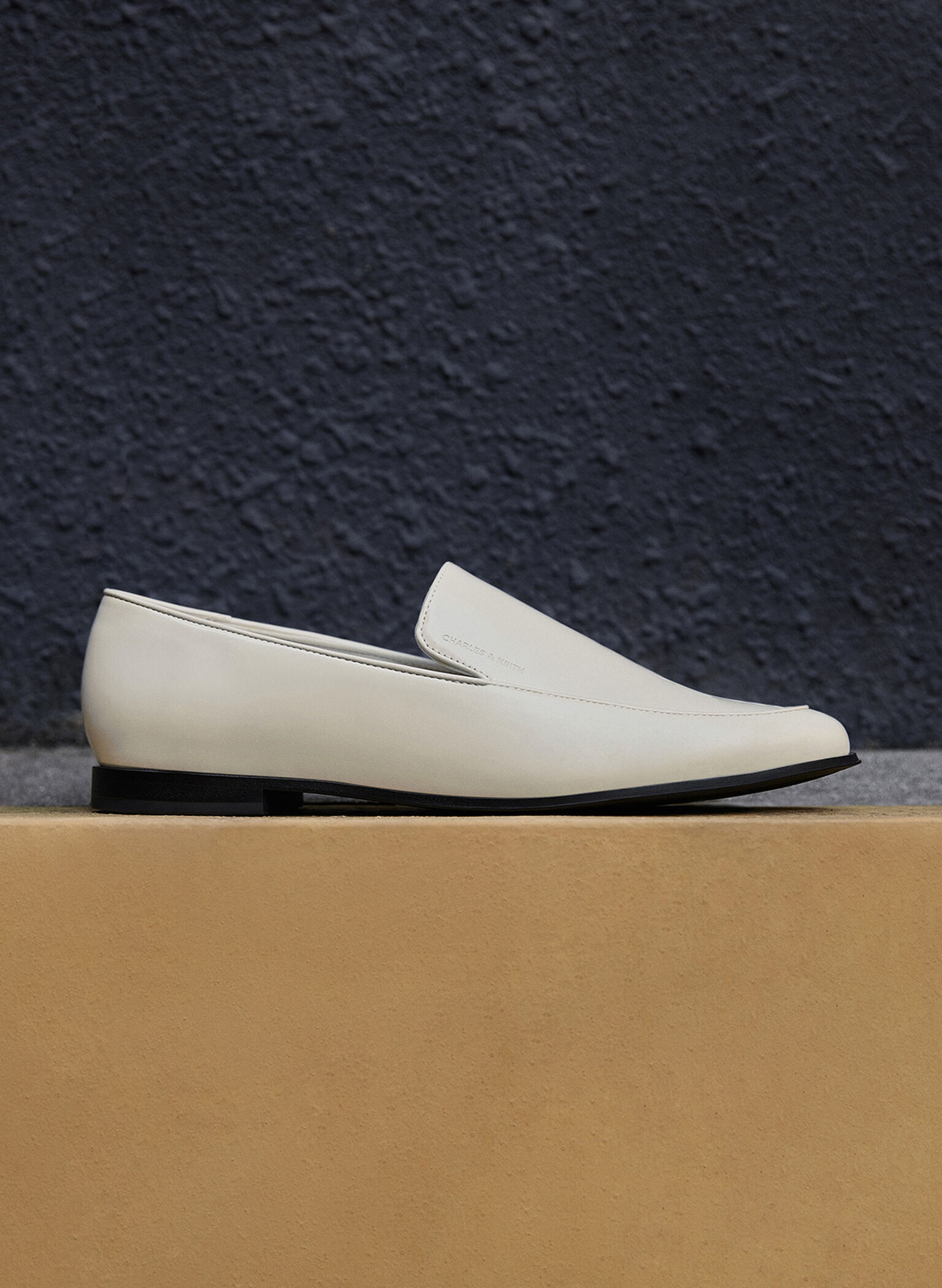 Mocasines con punta de almendra y ribete de puntadas, Blanco tiza, hi-res