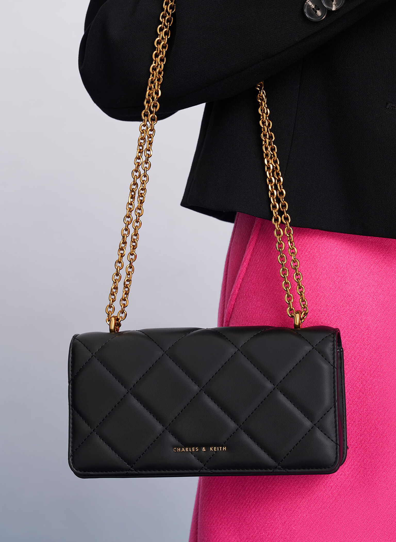 Cartera larga acolchada con asa de cadena Paffuto, Negro, hi-res
