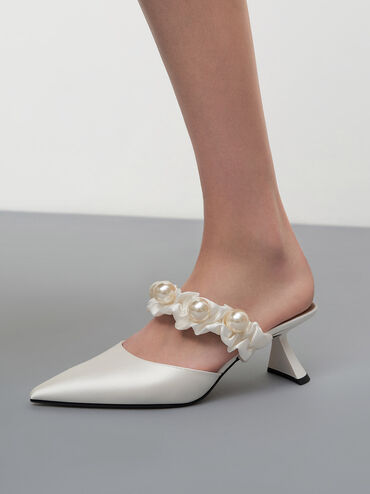 Tacones Blythe de satín con adornos de cuentas, Blanco, hi-res