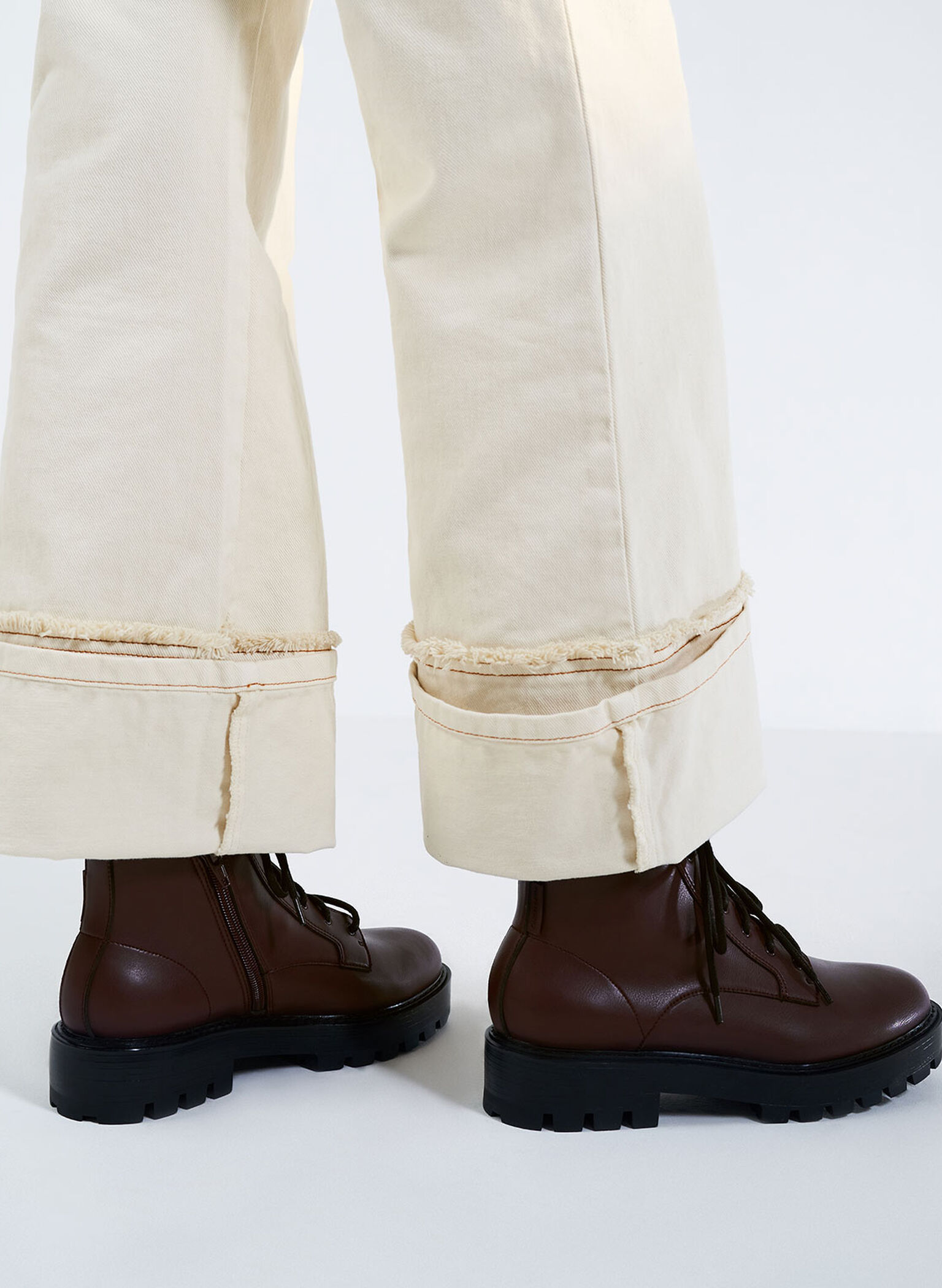 Botas grossas com cordões para deslocamento diário, Burgundy, hi-res