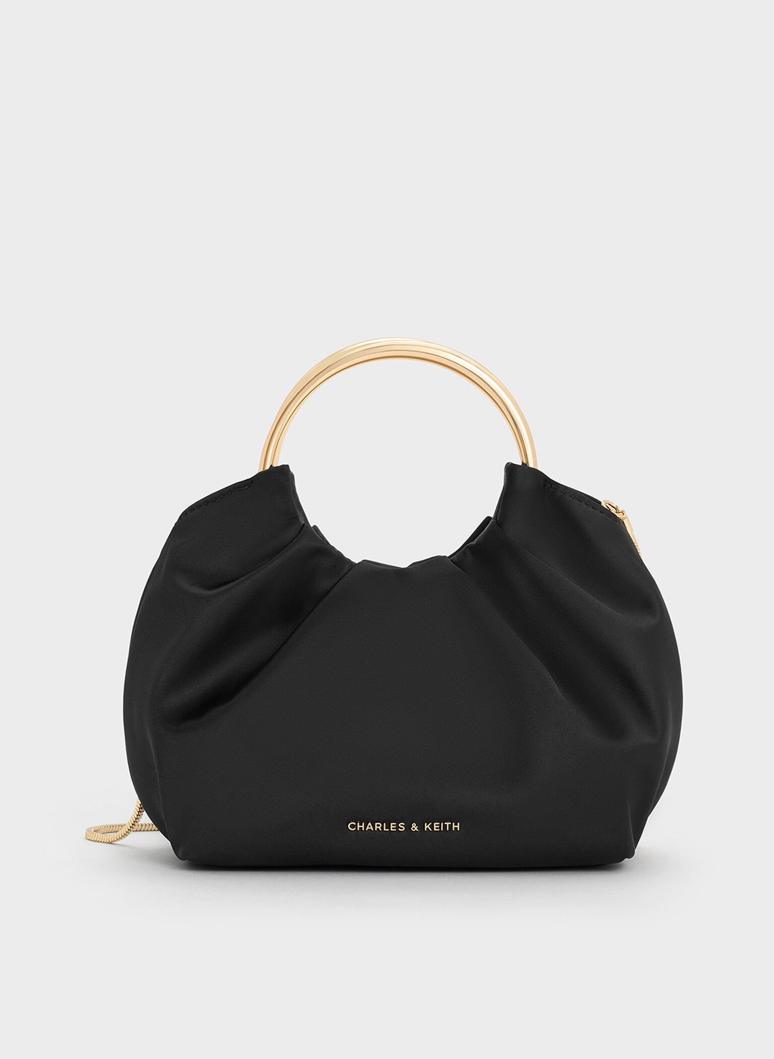 Bolso fruncido de satén con asa tipo anillo, Negro, hi-res