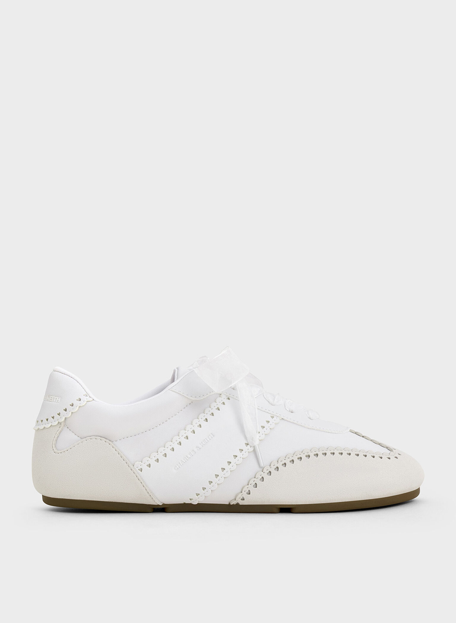 Zapatillas deportivas Cece con adornos de encaje de corazón, Blanco, hi-res
