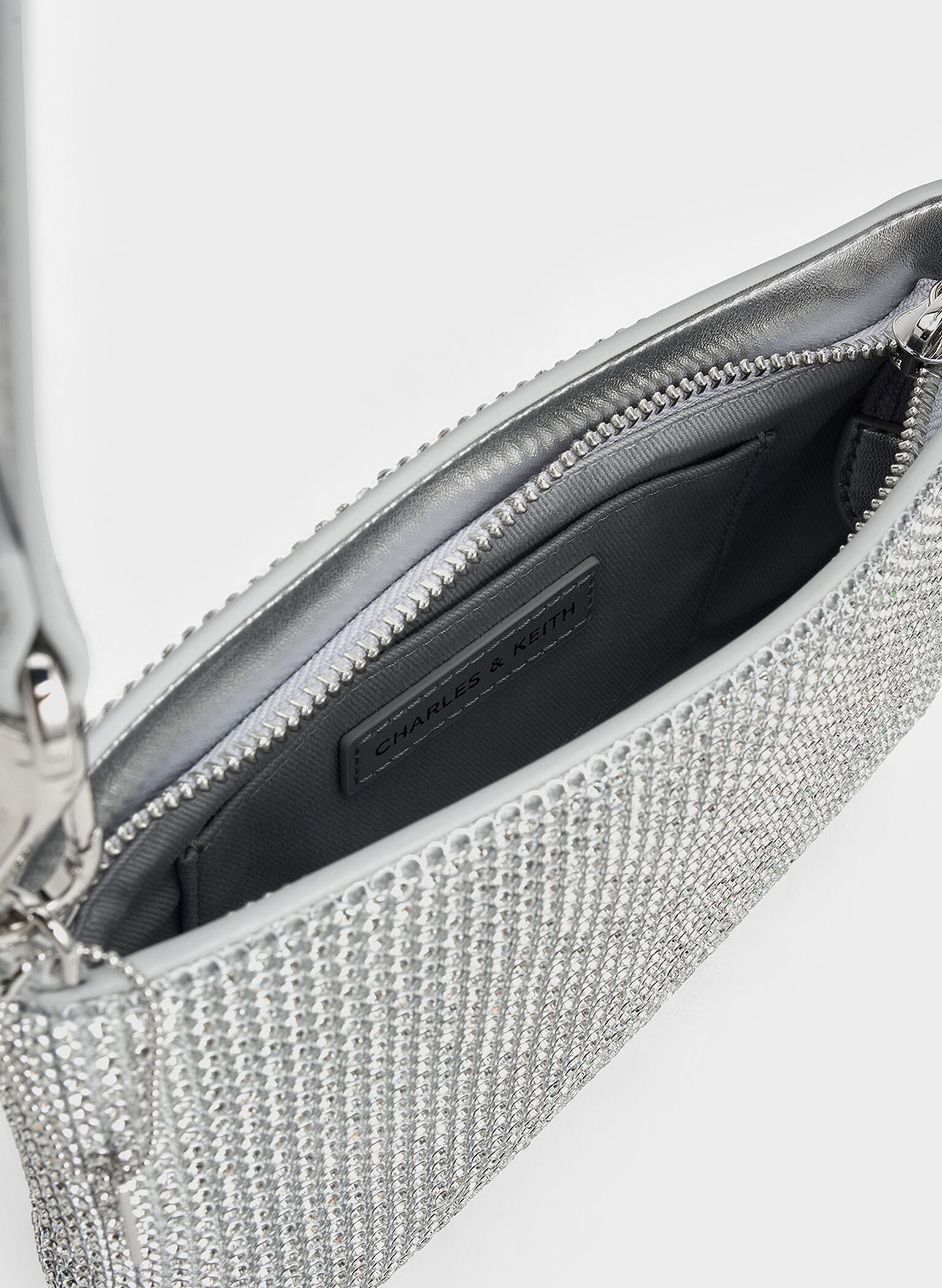 Bolso con asa de cadena adornado con cristales, Plateado, hi-res