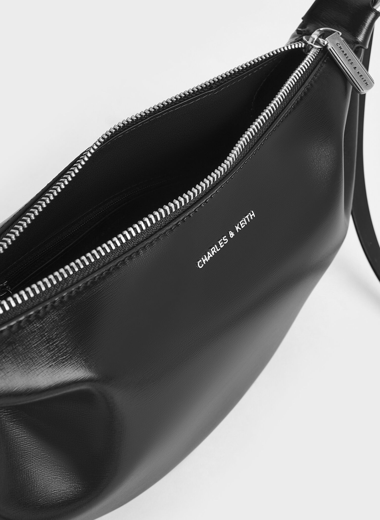 Calla Half-Moon Bag, Noir, hi-res
