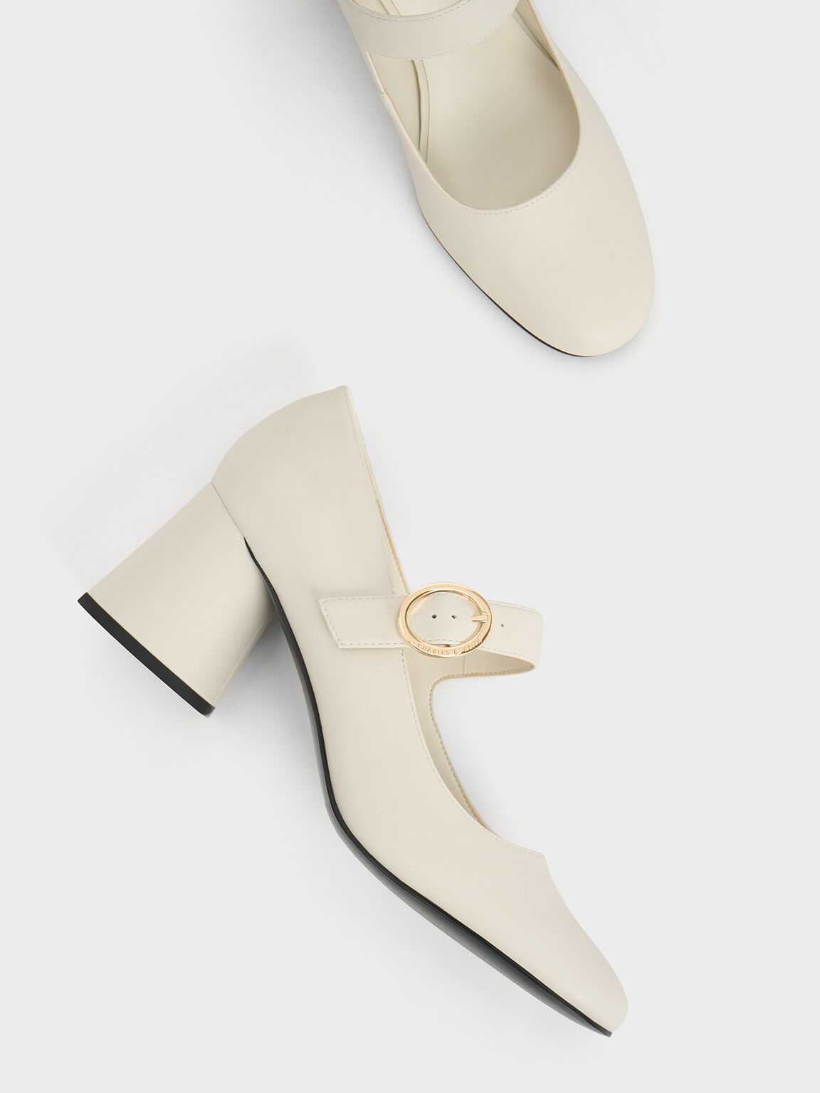 Wide 2025 heel shoes