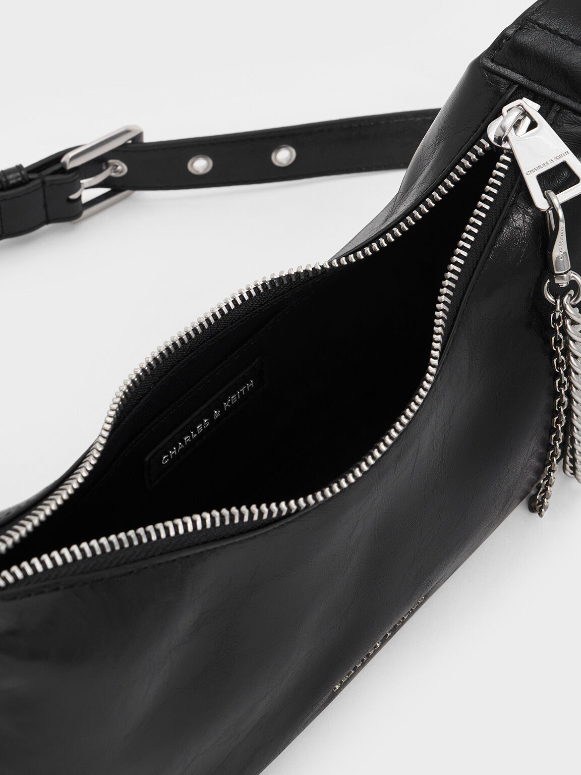 Atwood Crinkle Effect Chain Embellished Hobo Bag Noir