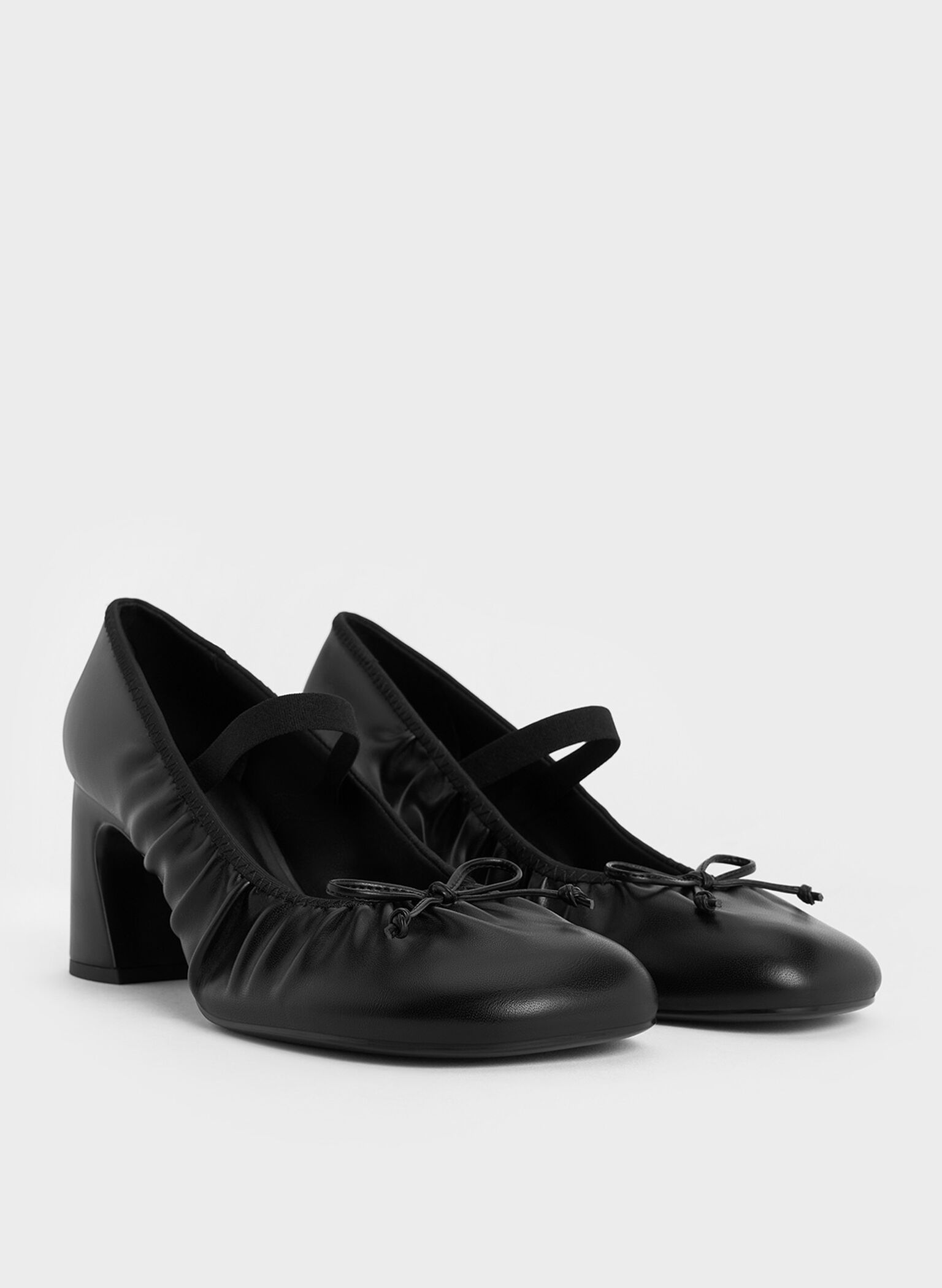 Tacones estilo Mary Jane con pliegues Mino, Negro, hi-res