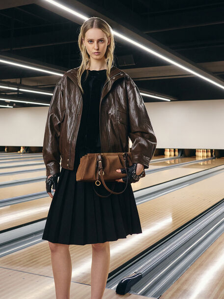 Britton 麂皮抓皺托特包, 摩卡棕, hi-res