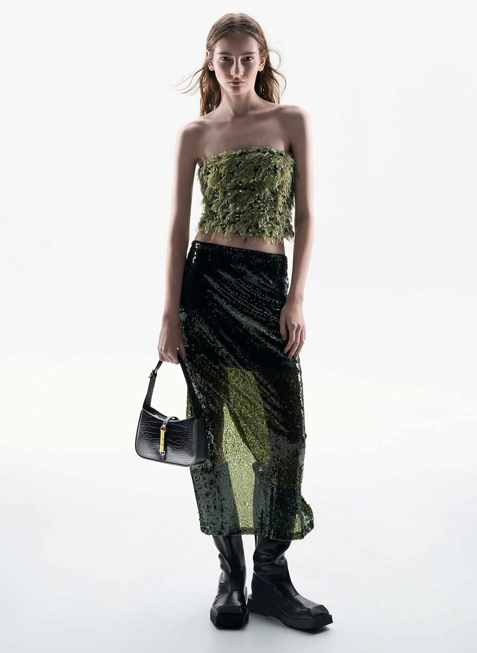 Bolso Cesia de efecto cocodrilo con detalles metálicos, Negro, hi-res