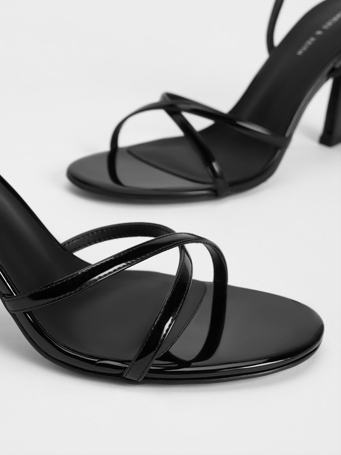 Womens heeled sandals clearance