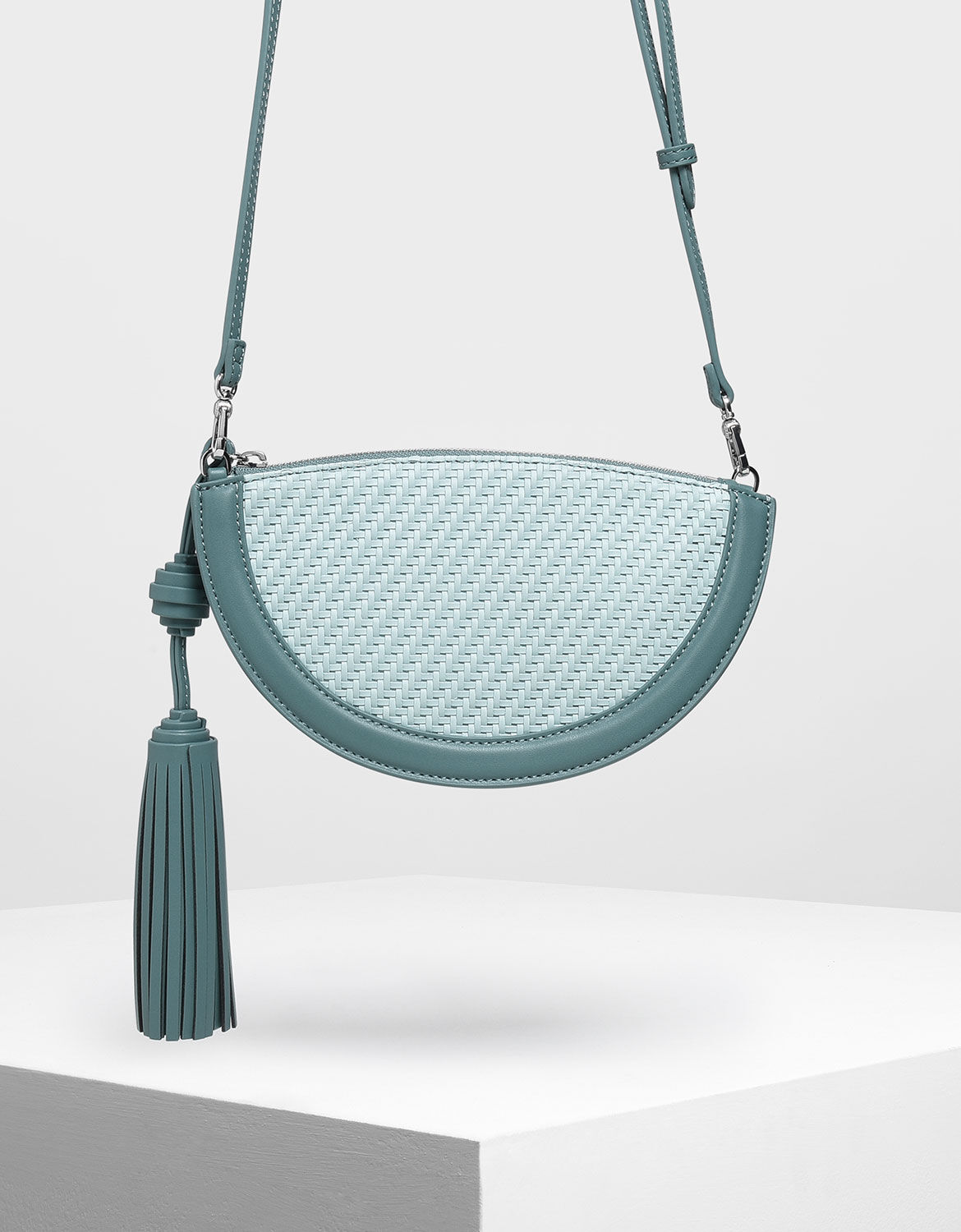 charles and keith pouch