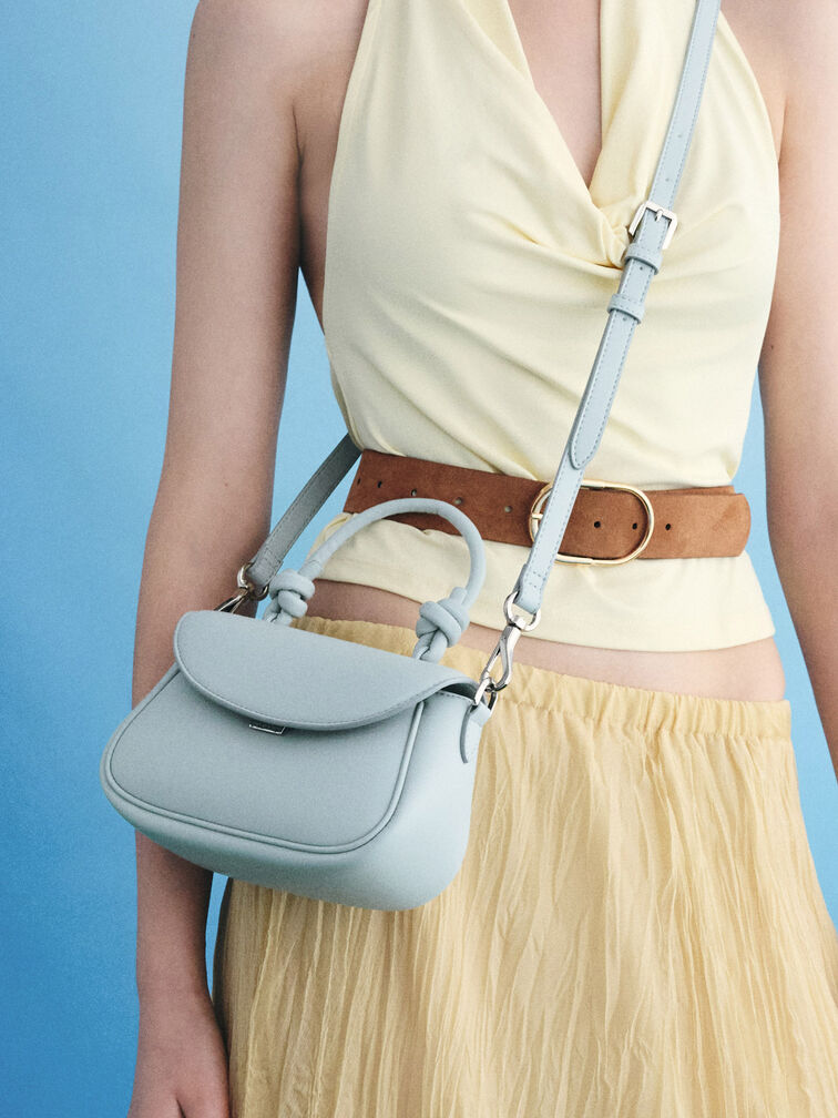 Bolso Sammie con solapa frontal y asa con nudos, Azul marino, hi-res