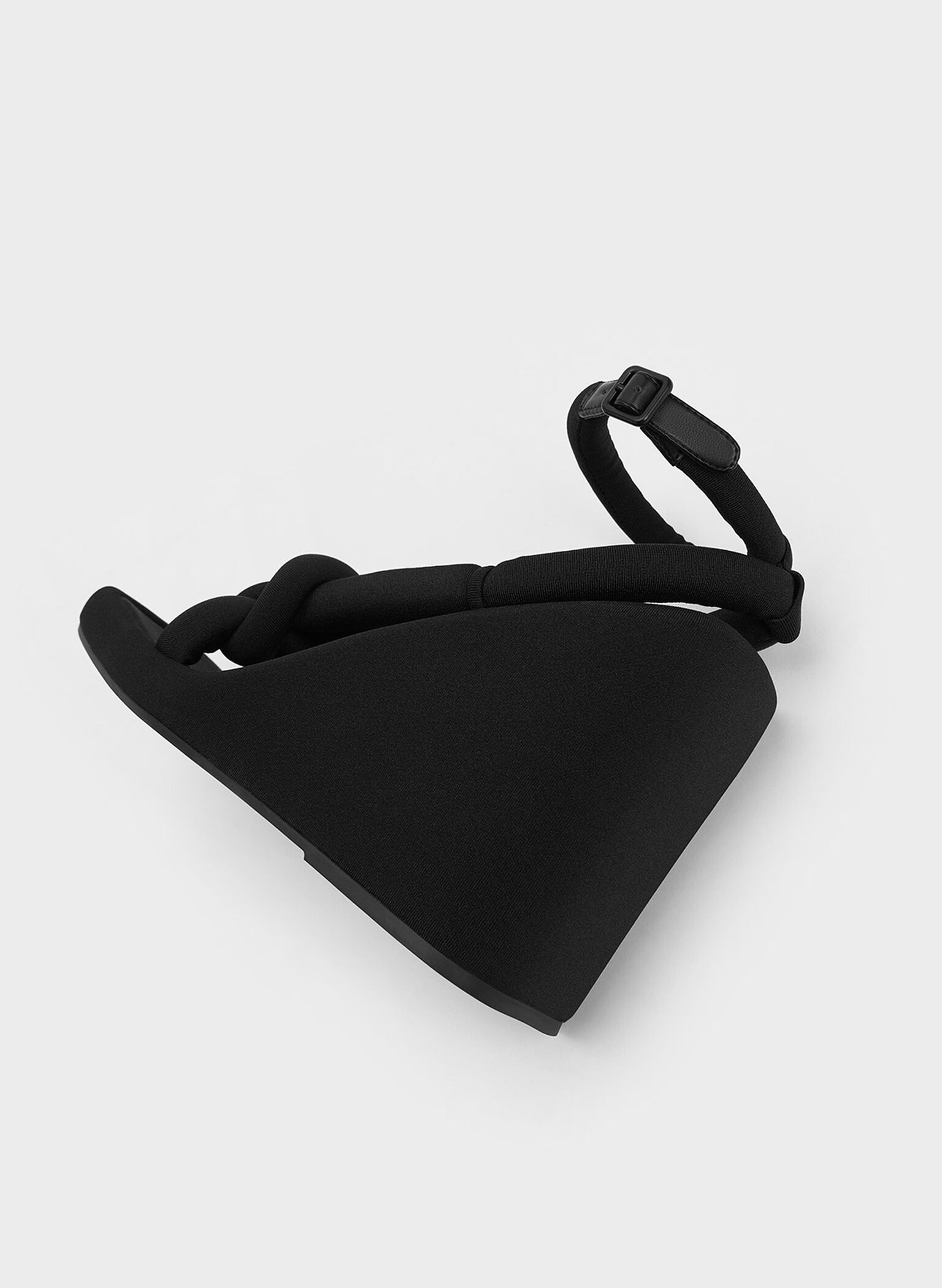 Zapatos de cuña Toni con tiras acolchadas y detalles de nudo, Negro texturizado, hi-res