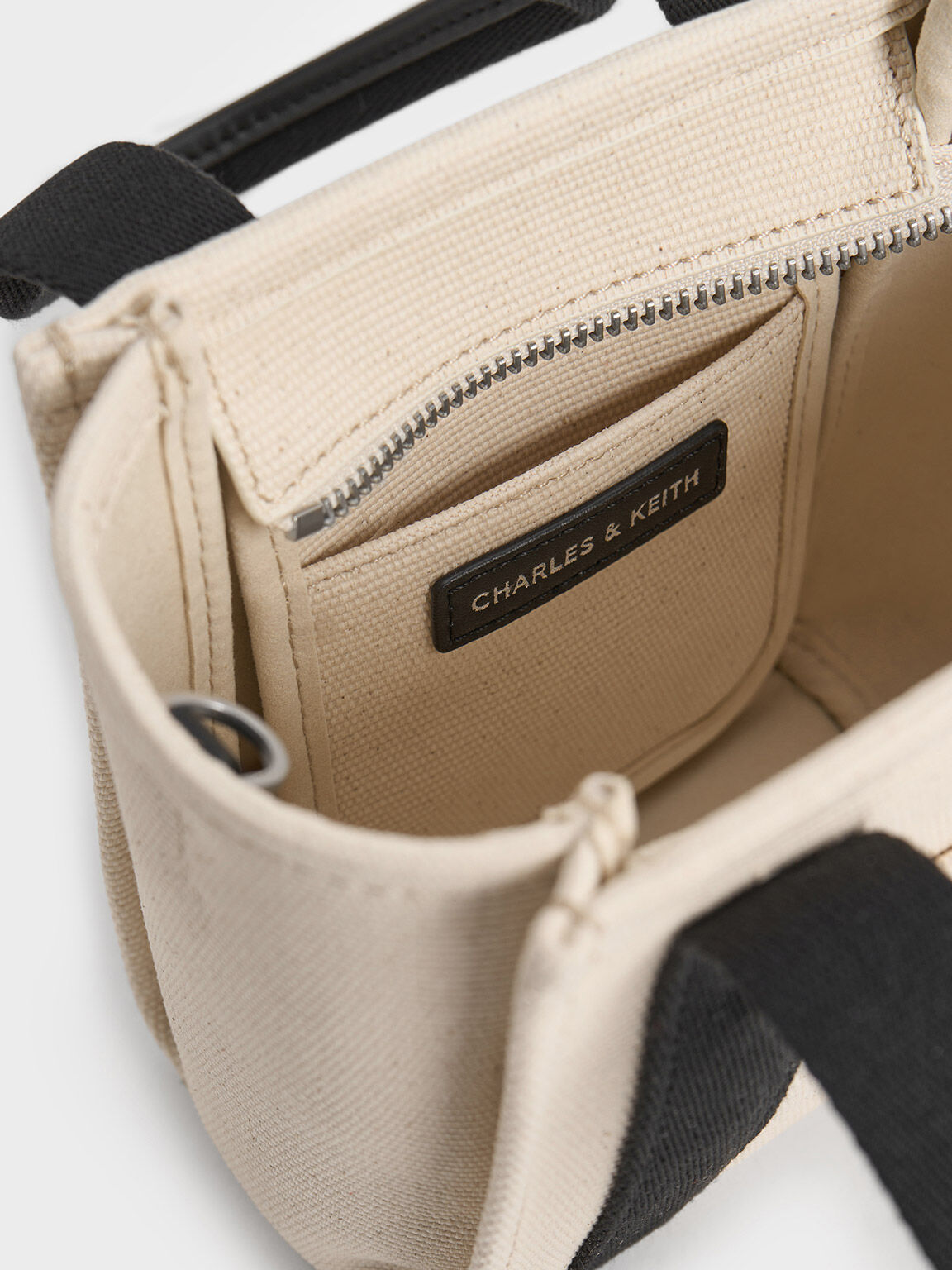 Canvas strap bag 2025