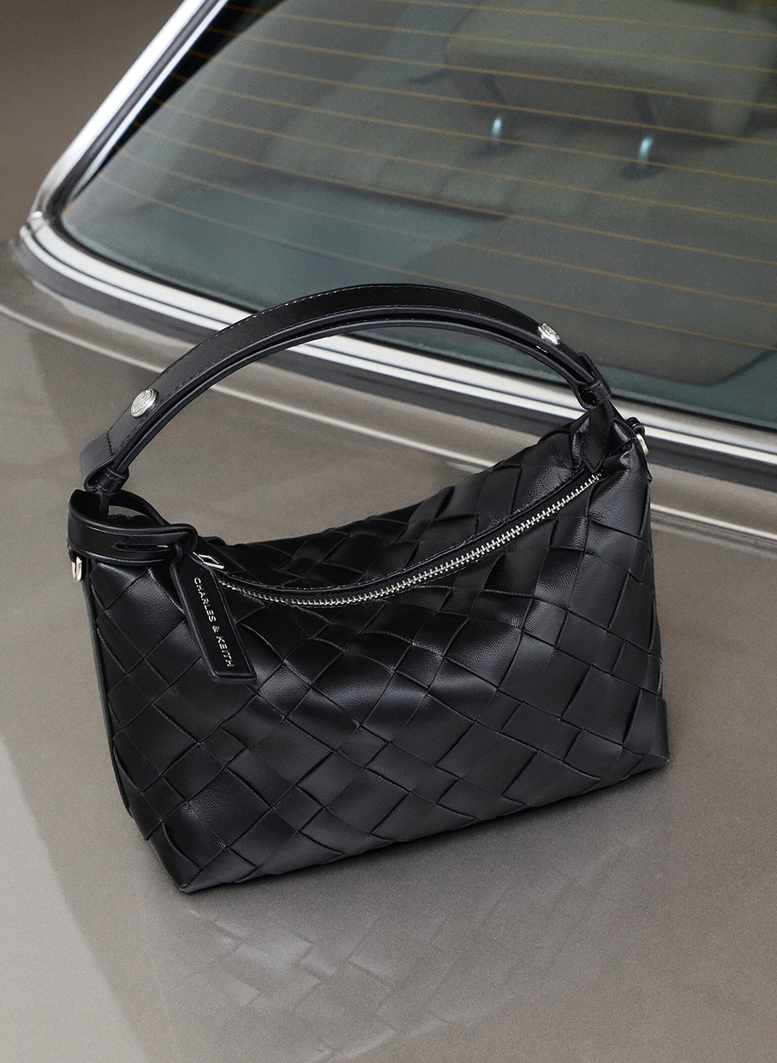 Ivette Woven Shoulder Bag, Noir, hi-res