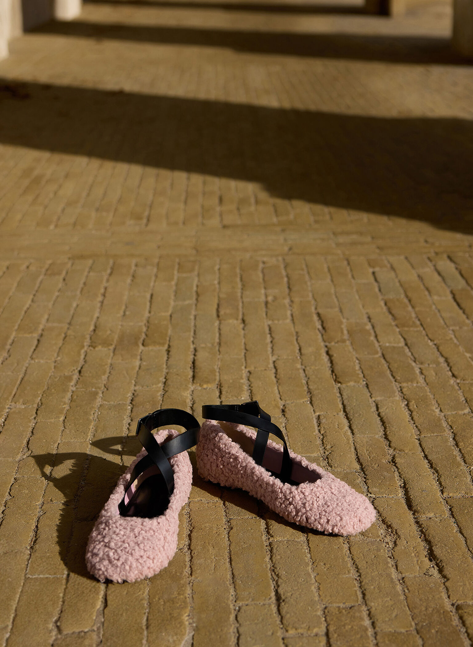 Bailarinas Margot efecto pelo con tiras cruzadas, Rosa, hi-res