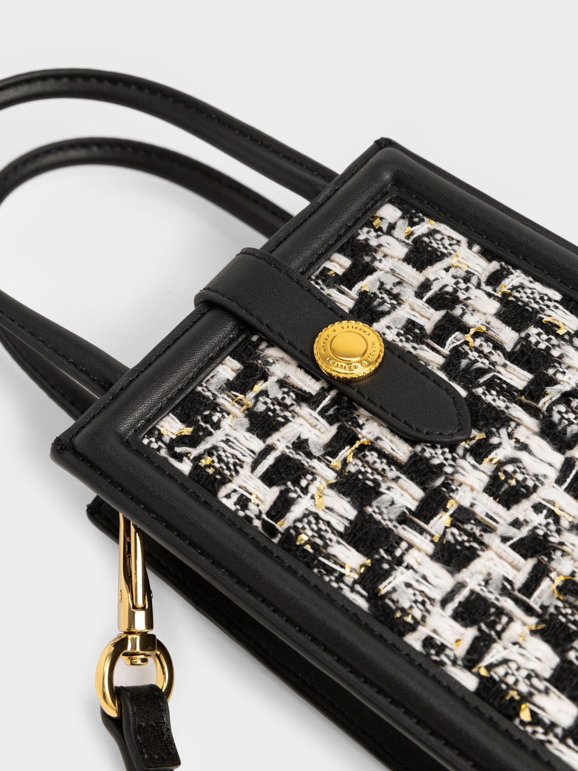 Cell phone 2024 pouch with strap
