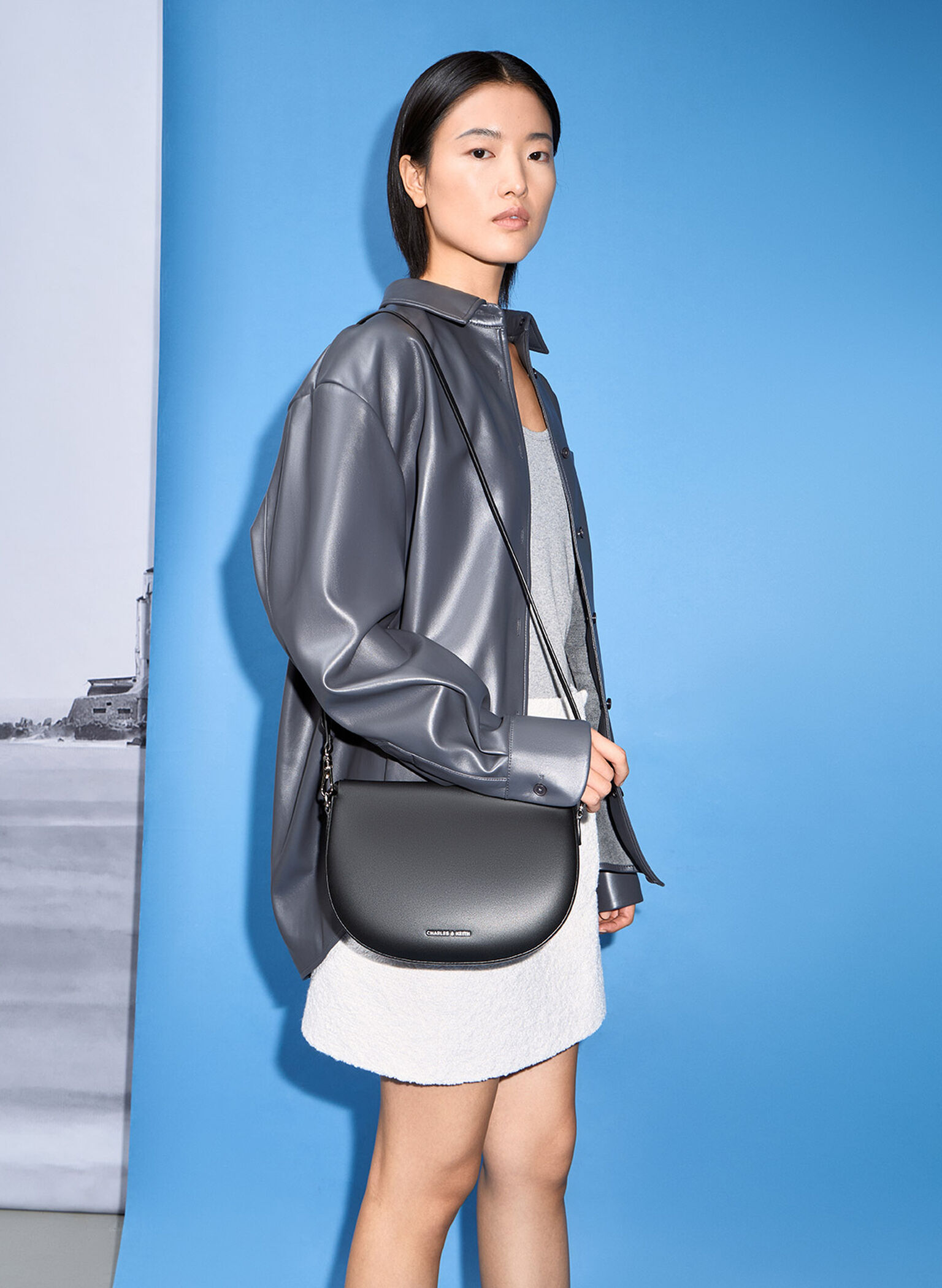 Bolso curvo Elora con asa superior, Noir, hi-res