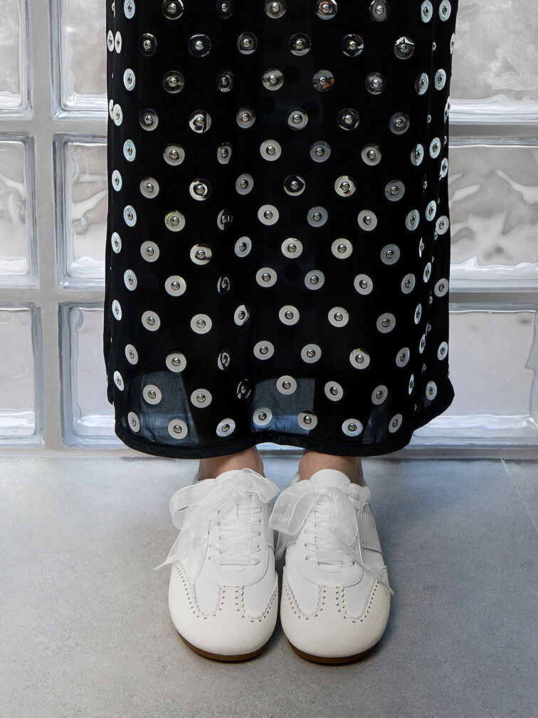 Zapatillas deportivas Cece con adornos de encaje de corazón, Blanco, hi-res
