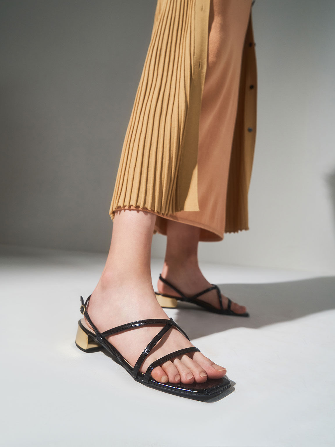 Animal sandals outlet