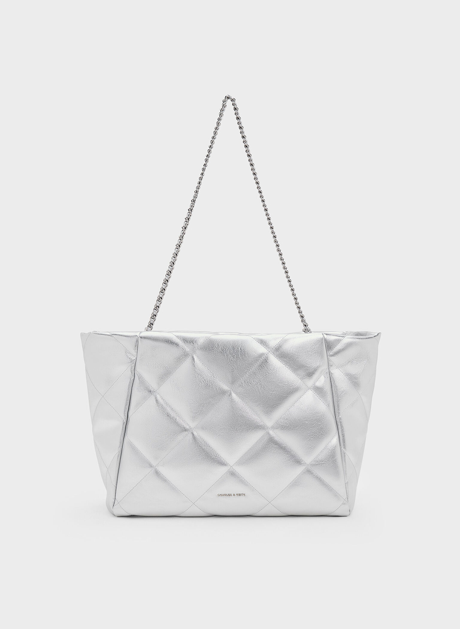 Bolso tote acolchado Apfra metalizado con asa de cadena, Plateado, hi-res