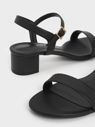 Sandalias con tacón de bloque y correa al tobillo, Negro, hi-res