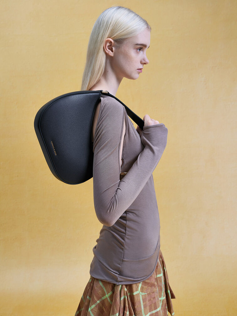 Bolso Agatha con detalles de cadena, Negro, hi-res