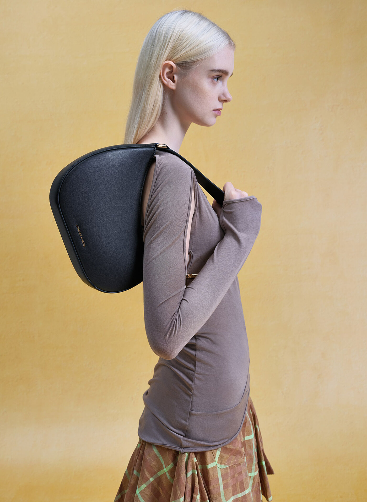 Bolso Agatha con detalles de cadena, Negro, hi-res