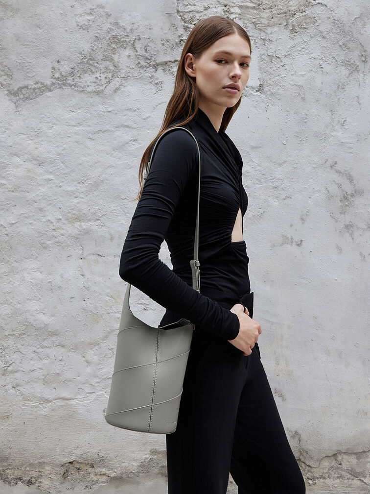 Bolso bombonera Trin cilíndrico, Gris, hi-res