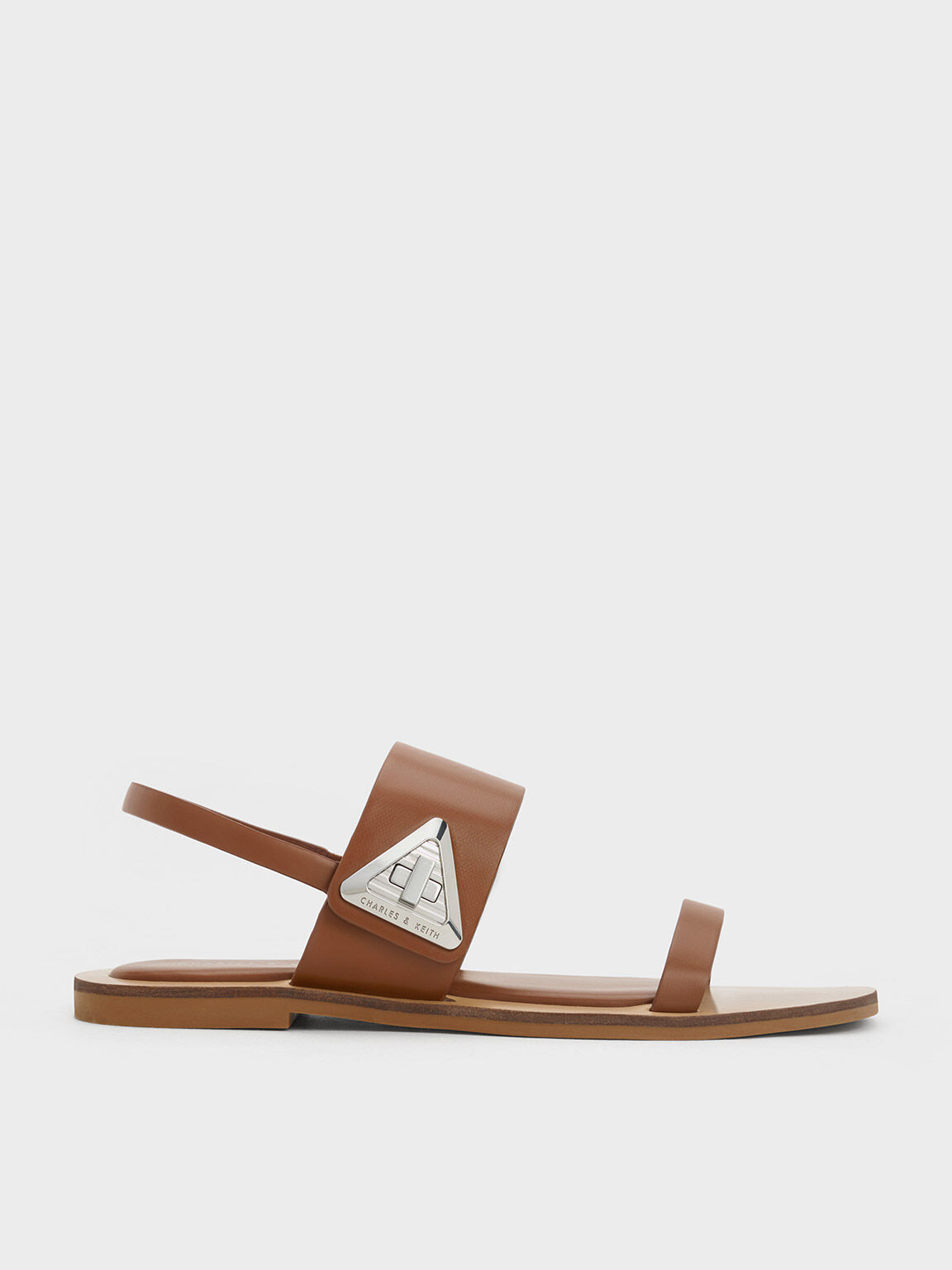 Cognac top flat sandals