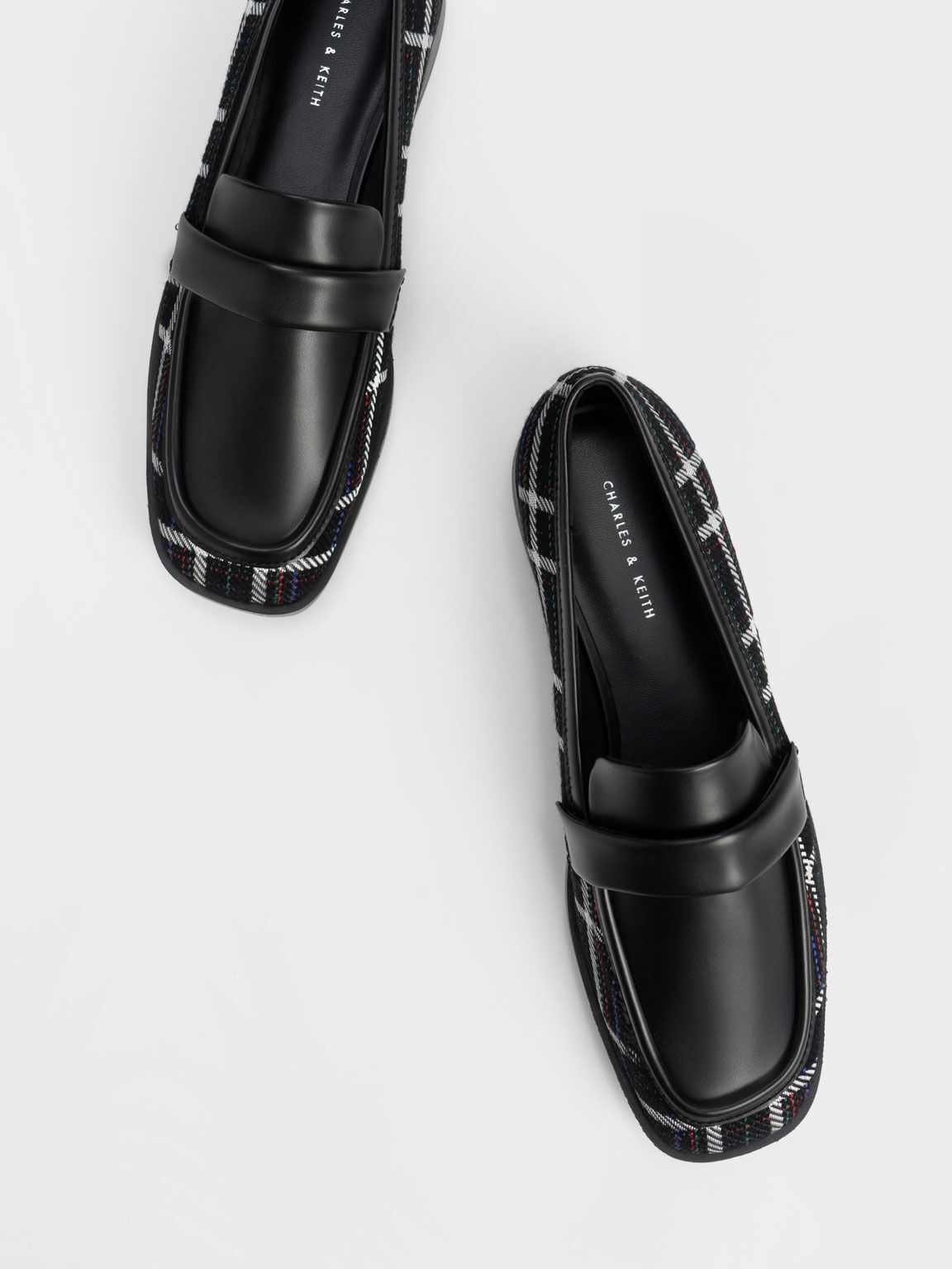 Mocasines tejidos 2025