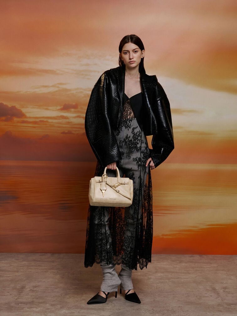 Bolso tote peque&ntilde;o Delfina con cintur&oacute;n, Arena, hi-res