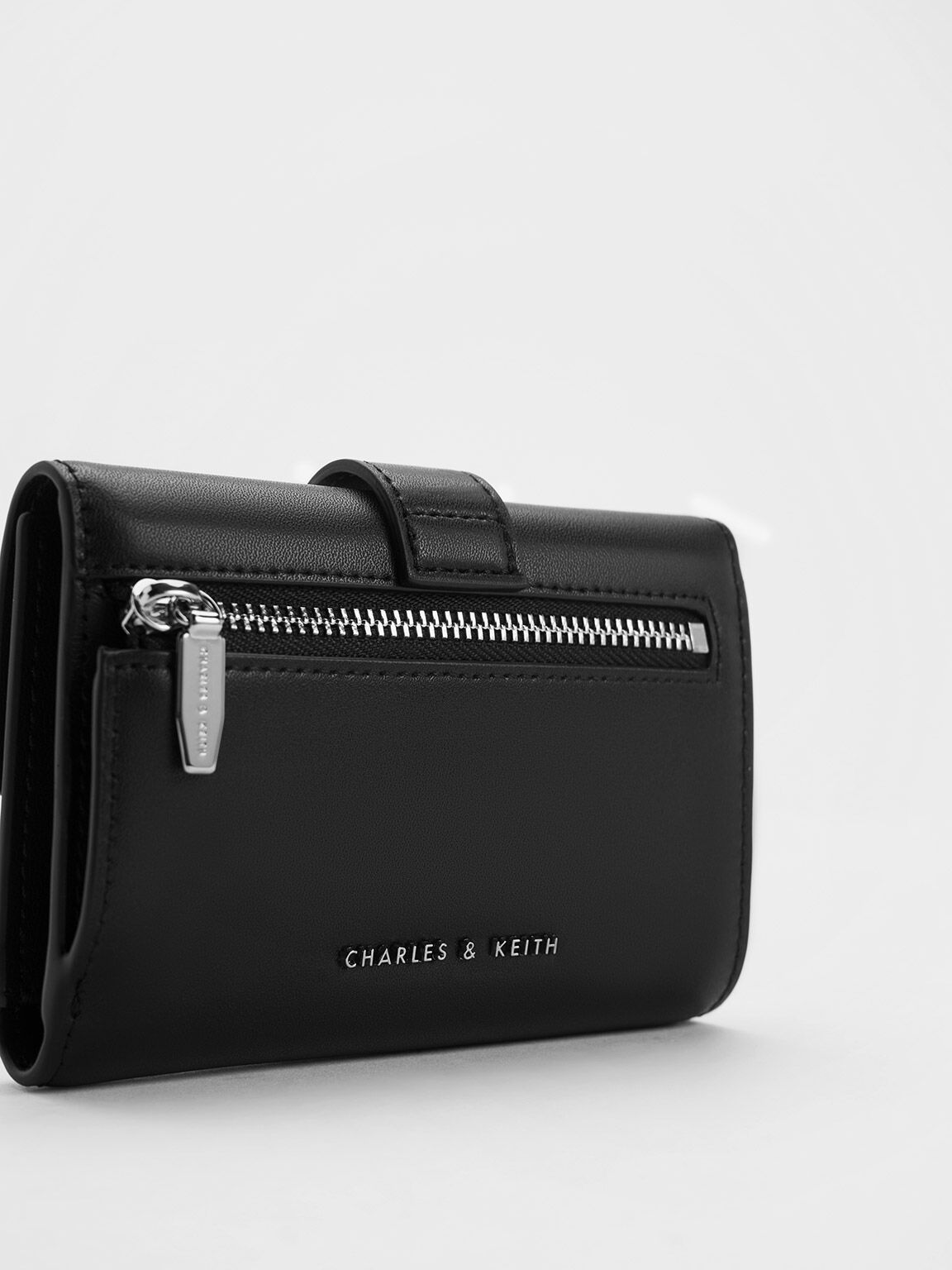 Cartera Petra floral con hebilla, Negro, hi-res