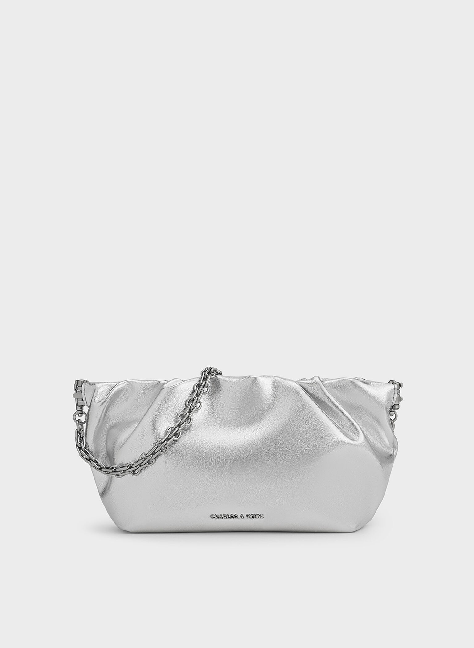 Bolso de mano fruncido metalizado Brigette con asa de cadena, Plateado, hi-res