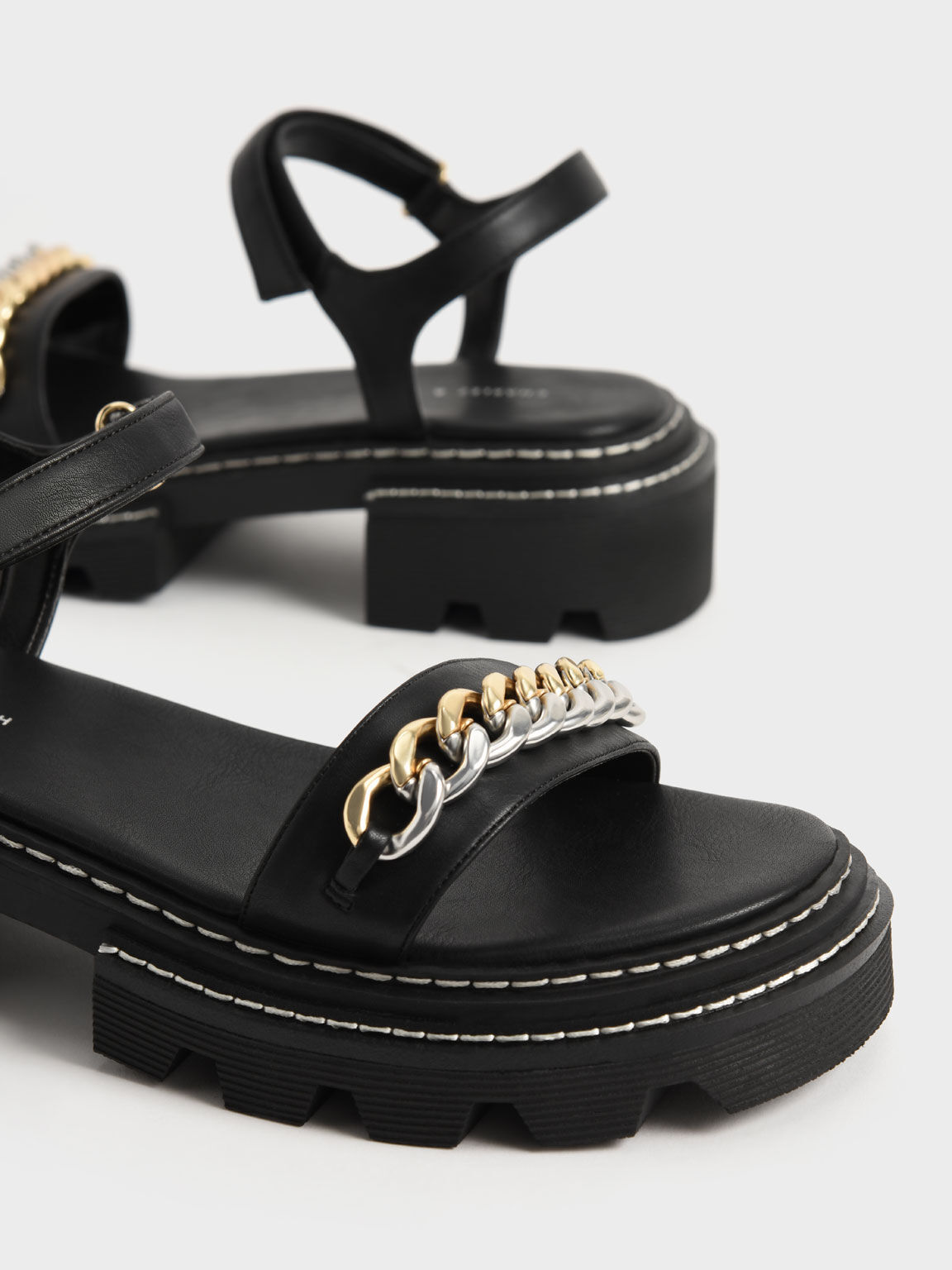 Chain-Link Contrast-Trim Sandals, Black, hi-res