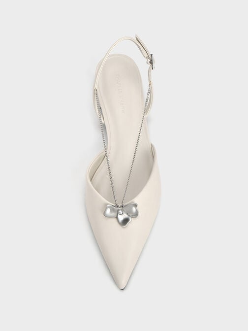 Zapatos planos destalonados con cadena y detalle floral, Blanco tiza, hi-res