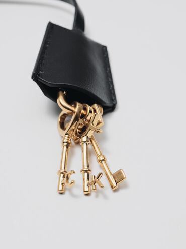 Mini bolso cruzado Kerry con asa de cadena, Negro, hi-res