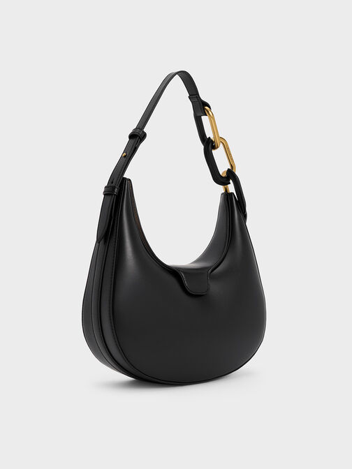 Bolso Kora tipo luna con detalles metálicos, Negro, hi-res