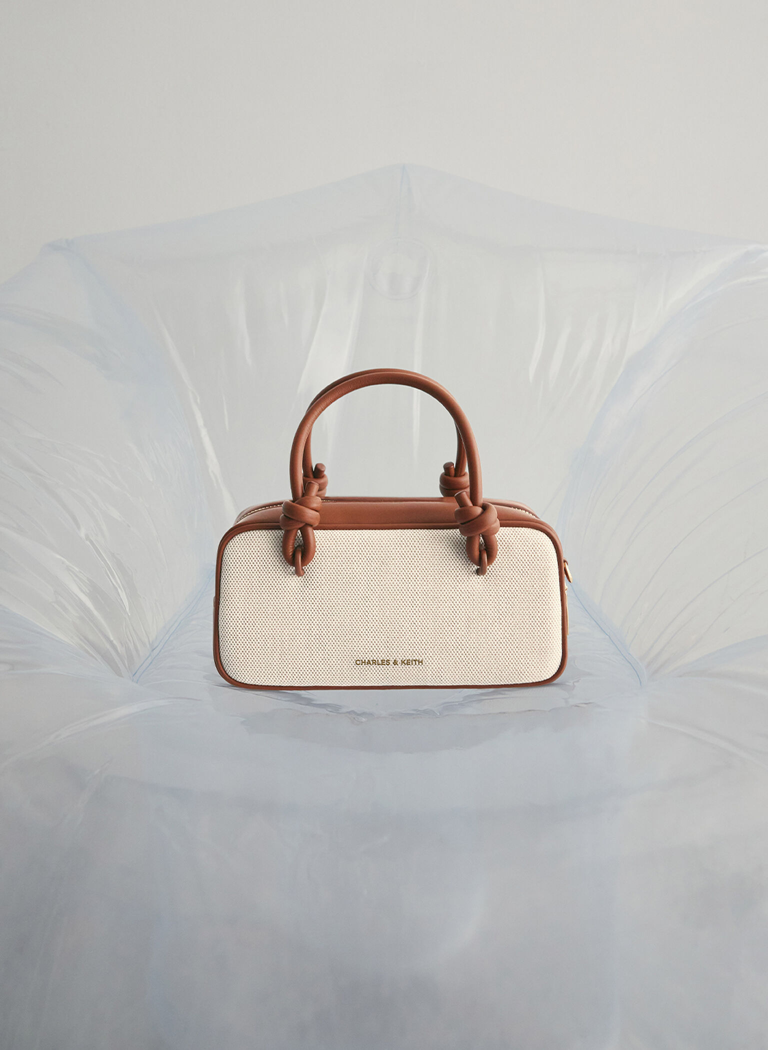 Bolso alargado Sammie de lona con asas anudadas, Lona gris pardo, hi-res