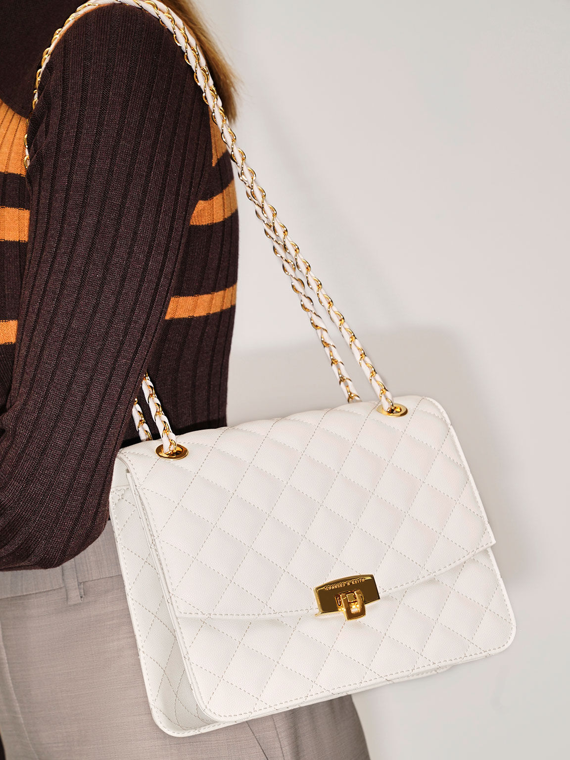 Cartera con hotsell cadenas