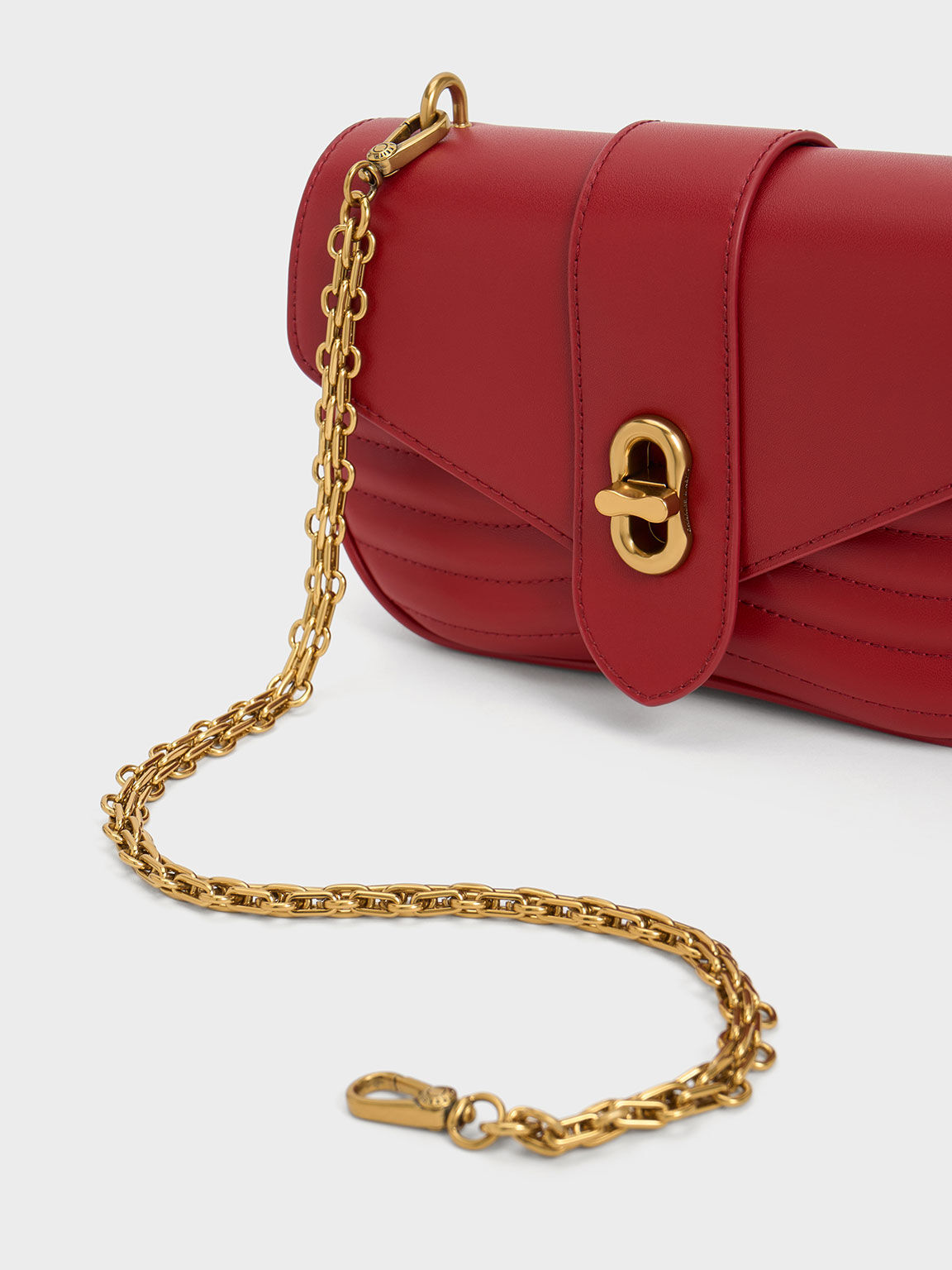 Red purse hotsell with gold chain