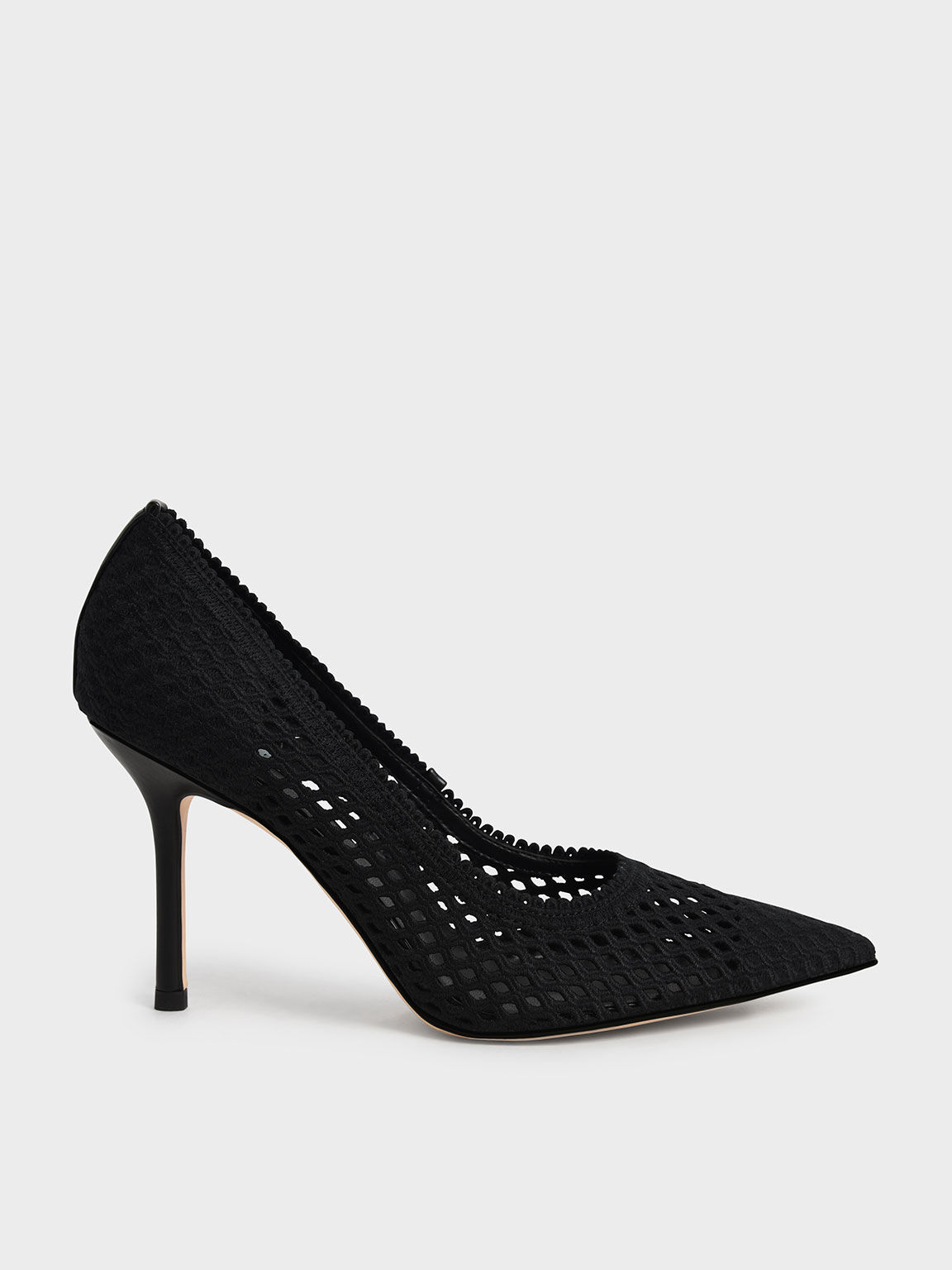Black knitted shoes 2025
