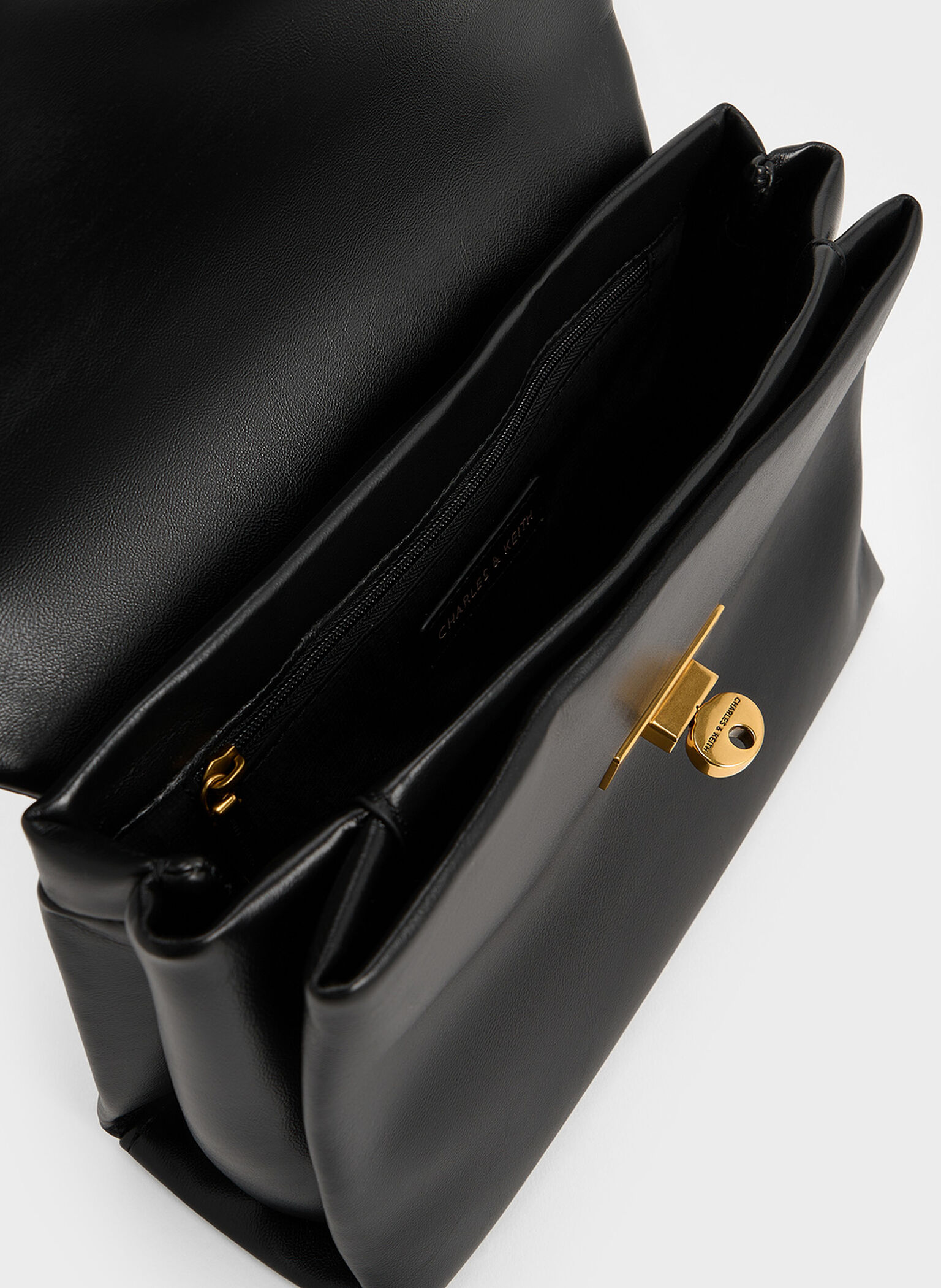 Bolso cruzado Kerry con asa de cadena, Negro, hi-res
